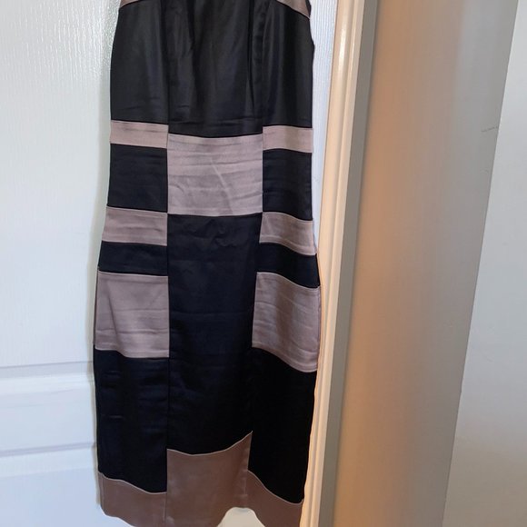 Elegant Dress - Picture 1 of 2